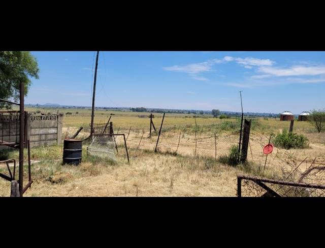 FARM FOR SALE IN BLOEMSPRUIT